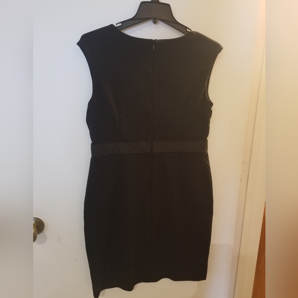 Ann Taylor - Black Dress - 8P - Picture 2 of 4